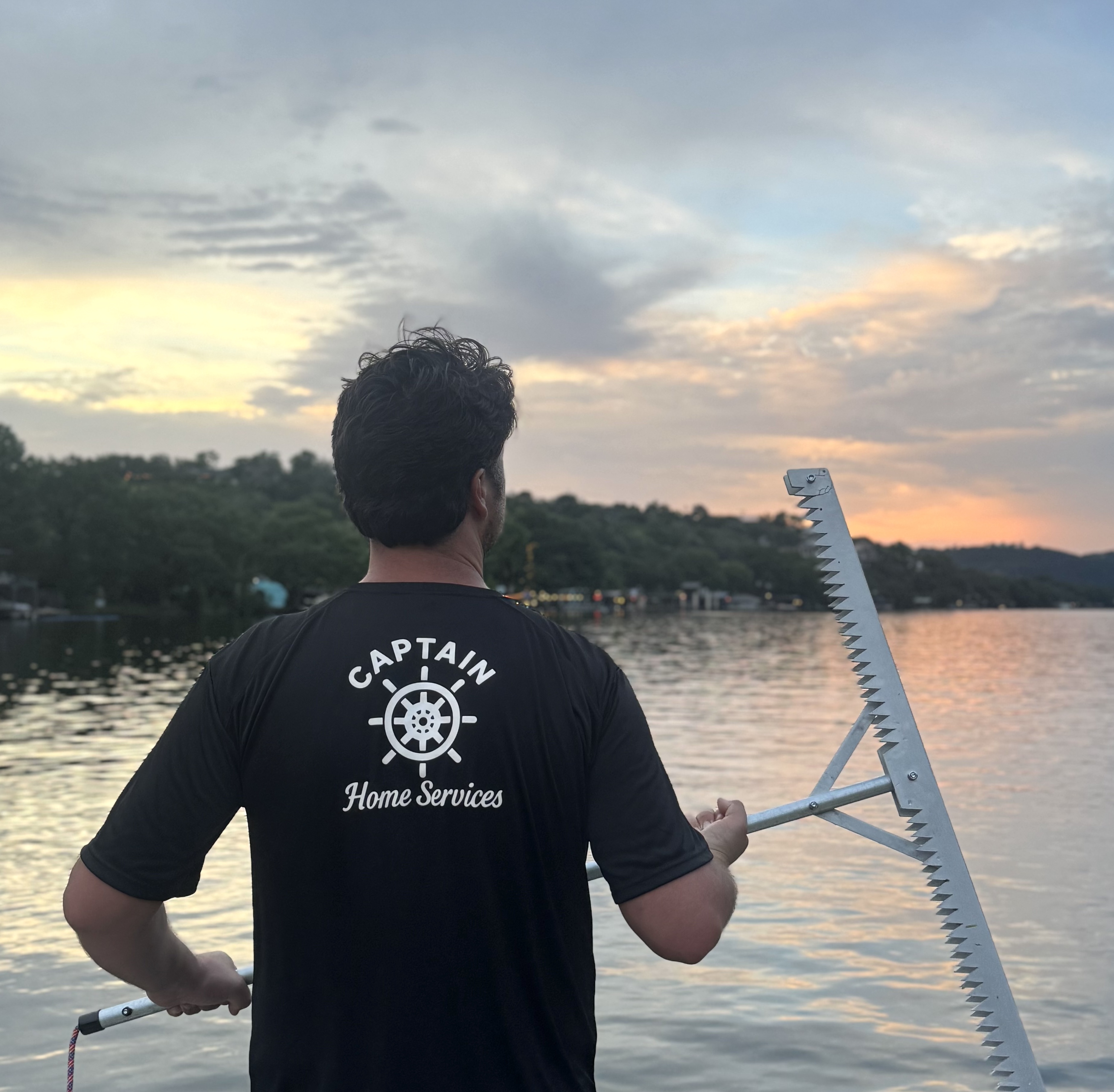 The Benefits of Manual Aquatic Weed Removal: A Sustainable Approach